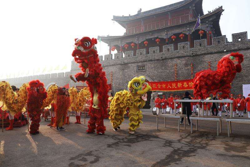 每年春节,火神台景区都热闹非凡,商丘以及来自周边县,市的人们都不约