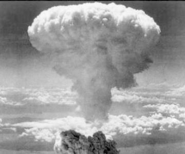 都是二战轴心国,为何美国不把原子弹投到德国,偏偏针对日本?