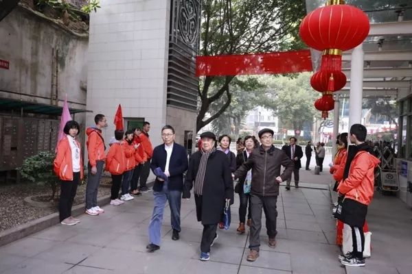 福建省政协原副主席苍震华以及各届校友代表上千人参加了新春团拜活动