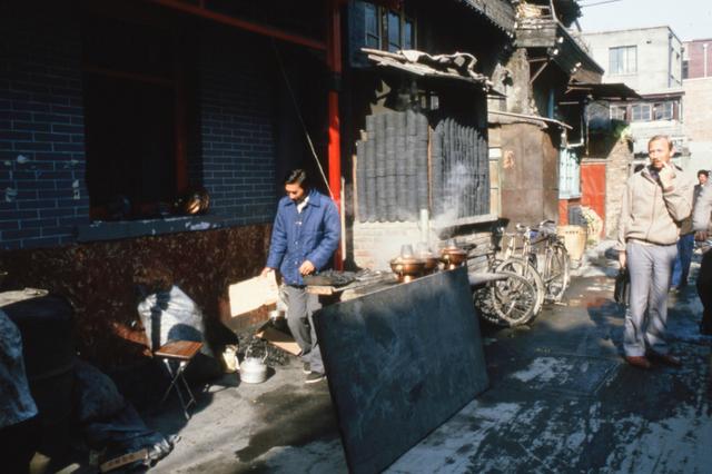 北京生活1986年,国外游客镜头下的胡同_琉璃厂