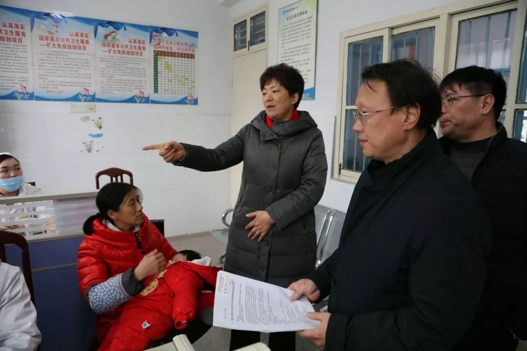 【新春走基层】卢礼华调研新春首个预防接种日