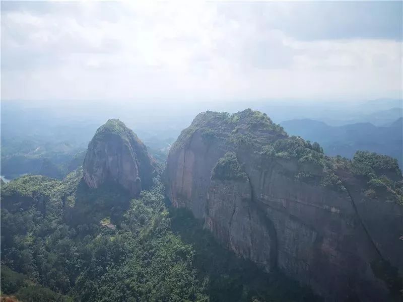 (因为离家近而且免费~)无疑是一个非常好的选择麻垌白石山爬个山