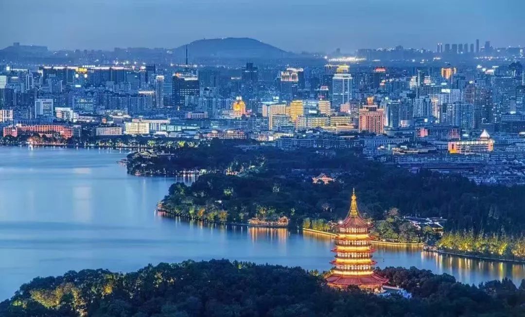 显然,杭州被选为中国全域旅游的样本城市乃实至名归.