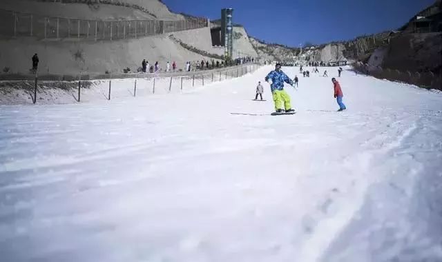 太原人注意啦采薇庄园开滑了带上家人一起去滑雪吧