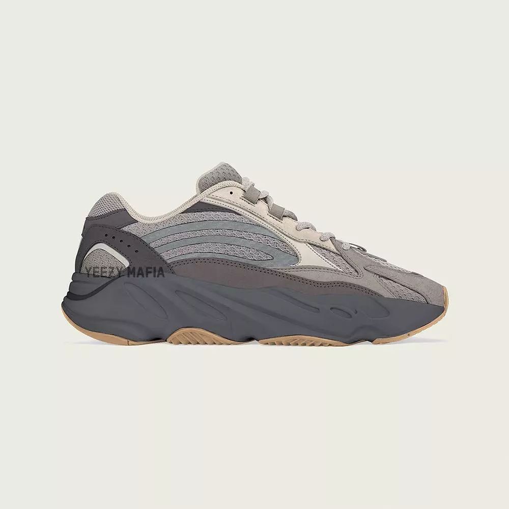 預警：Yeezy 700 新