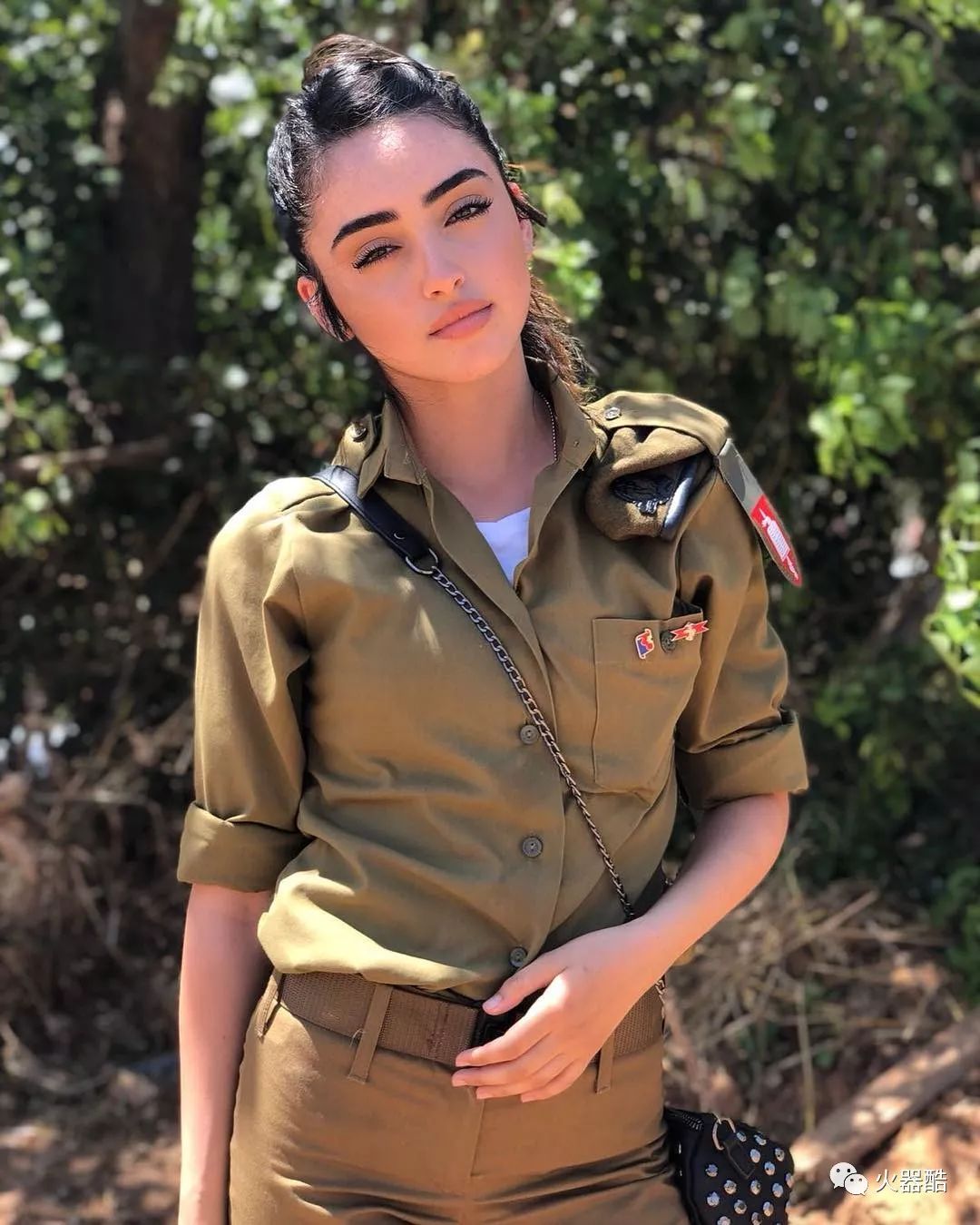 以色列国防军女兵在这个全民皆兵的国家从不缺少女汉子