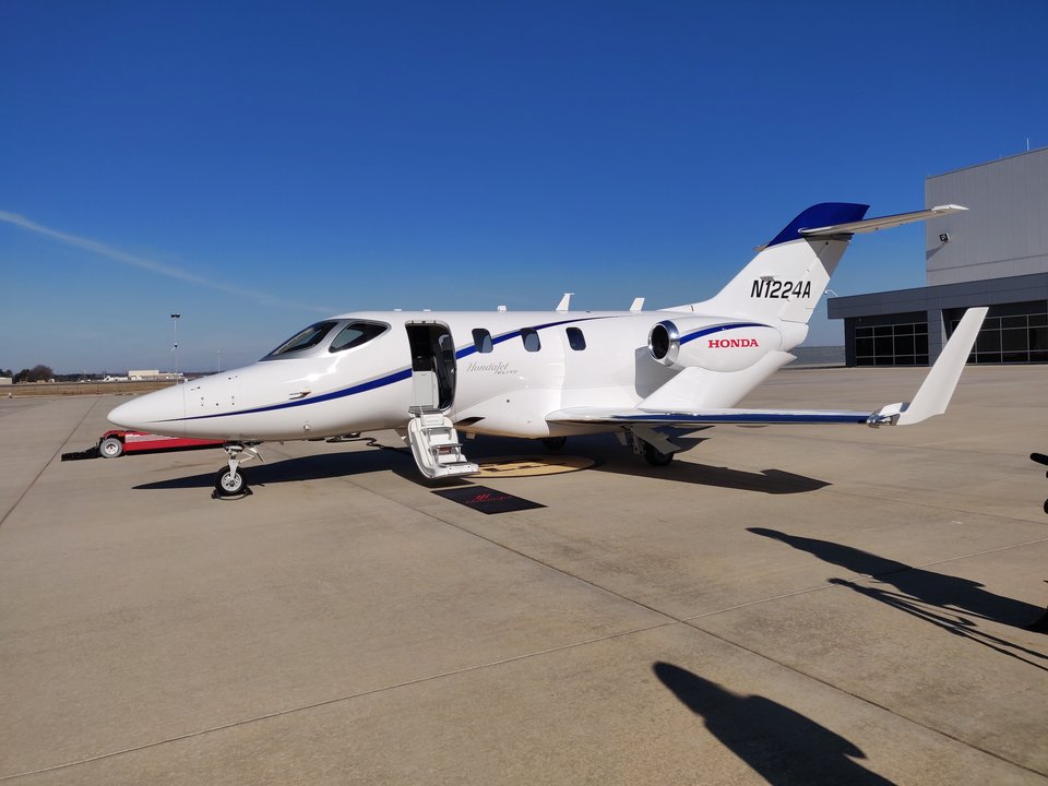 土豪新玩法:高配版本田牌飞机_hondajet