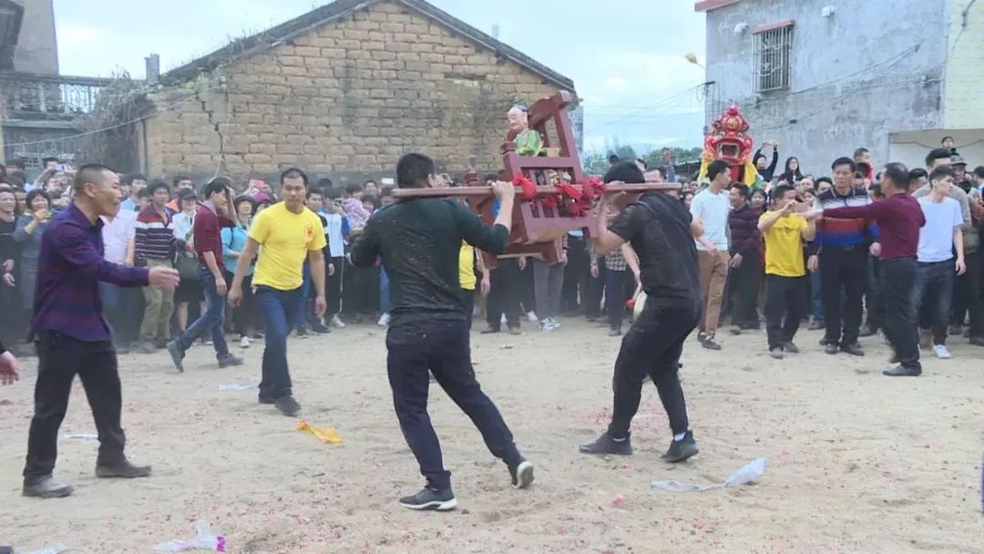 惠东大岭街道小布村欢乐逗老爷戏神求平安