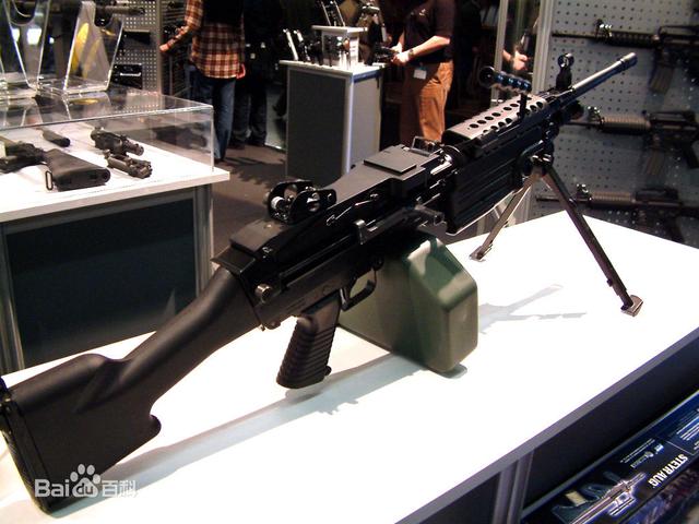 第四名 美国 m249班用机枪