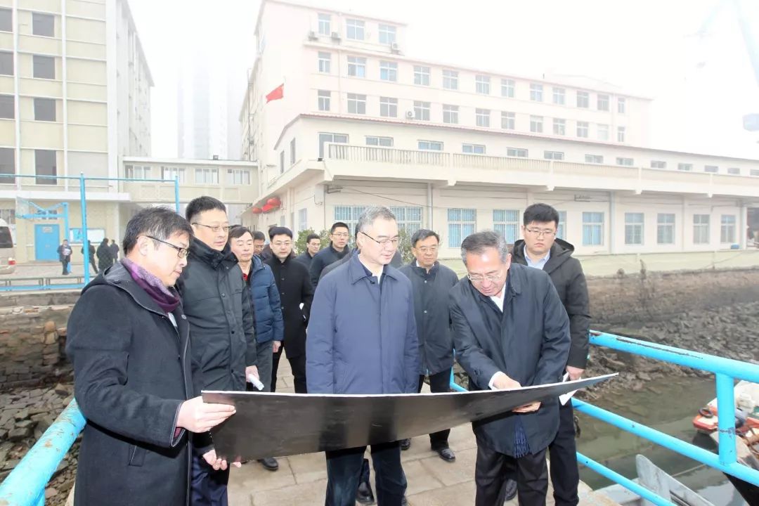 新任市委书记王清宪在青岛的首个春节,大年初二仍在"奔跑"