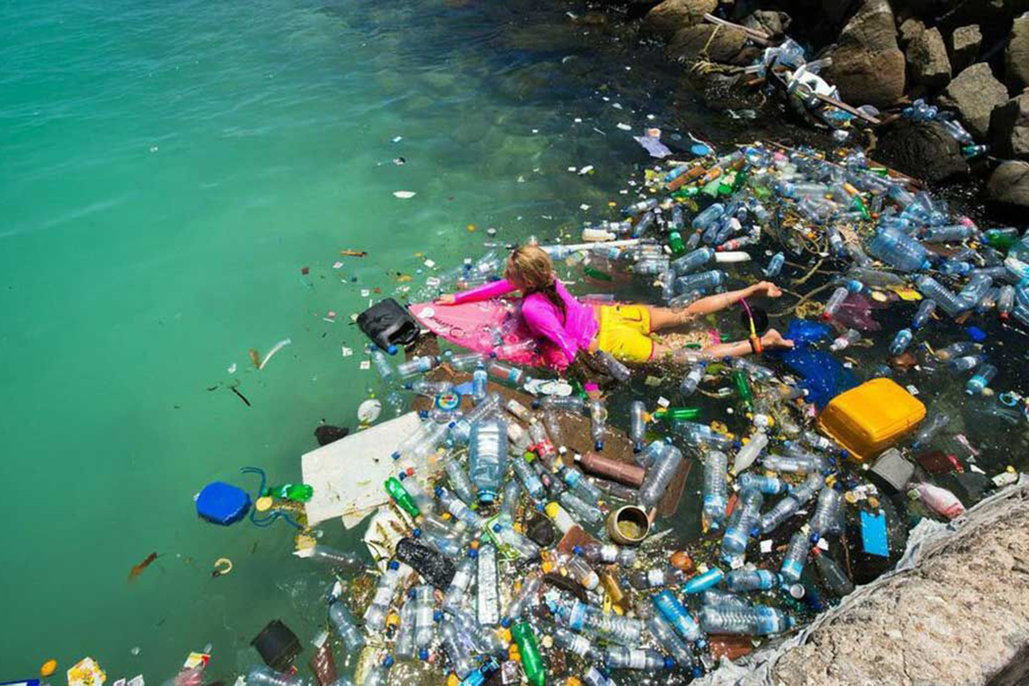 原创世界著名度假海岛巴厘岛正被垃圾吞噬游客污染令人心痛