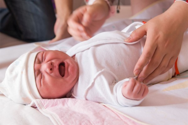 新生兒各個月發育標準 看你家寶寶達標了嗎 親子 第2張