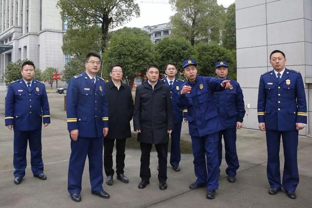 「关注」绍兴市委常委,常务副市长徐国龙调研综合性消防救援工作