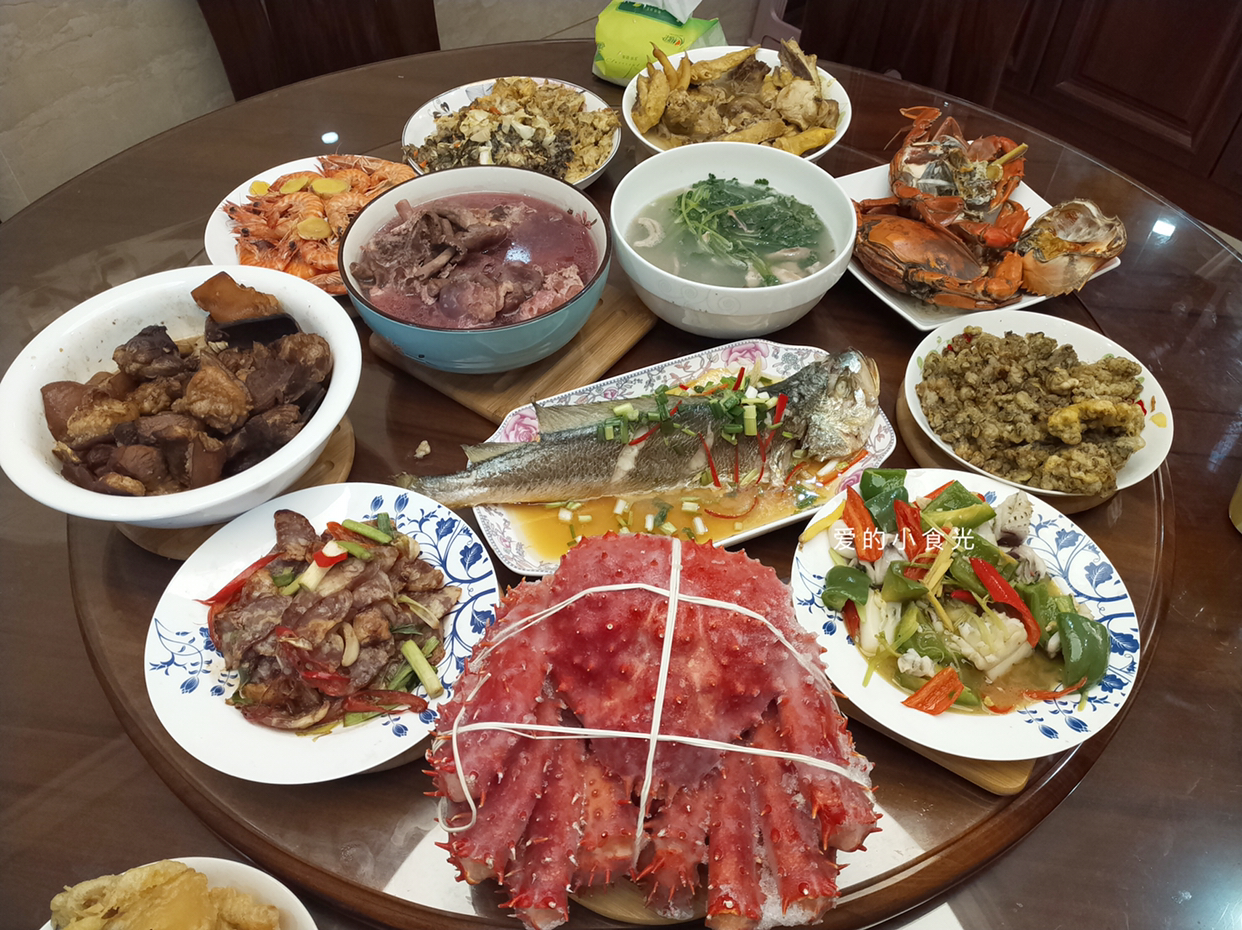 温馨丰盛的家宴菜图片,_大山谷图库