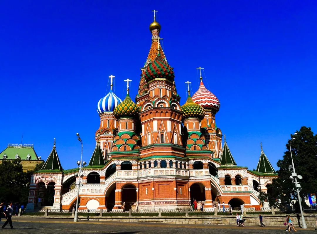 【圣瓦西里大教堂】 :俄罗斯东正教堂,显示了16世纪俄罗斯民间建筑