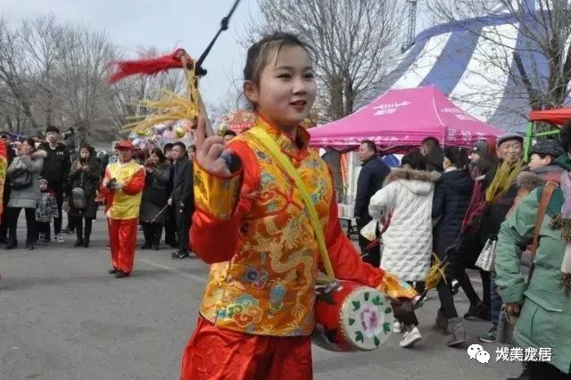 城南庙会大年初五短穗花鼓舞动城南庙会