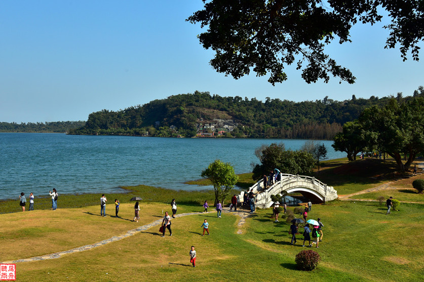 春节去湛江 看湛蓝的天湛蓝的海(三):八景之首湖光岩