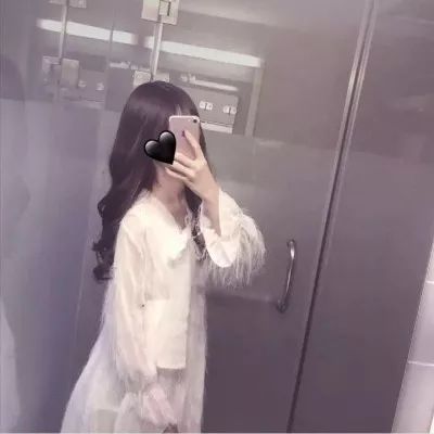 女生头像 | 手机控小姐姐