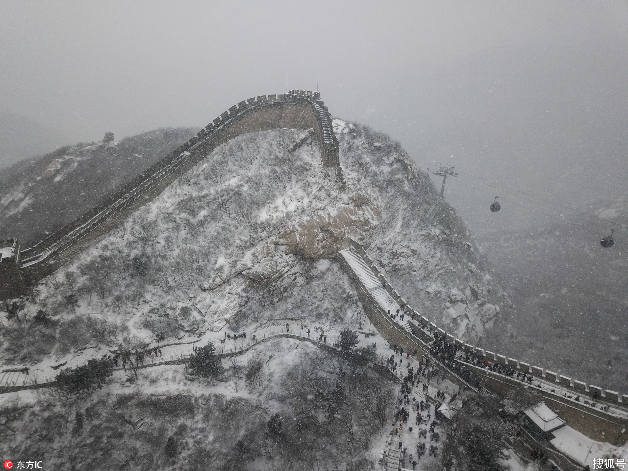 八达岭长城虽然处于大雪中