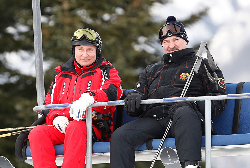 早安·世界｜普京與白俄總統現身度假區滑雪，二人同乘纜車 未分類 第1張