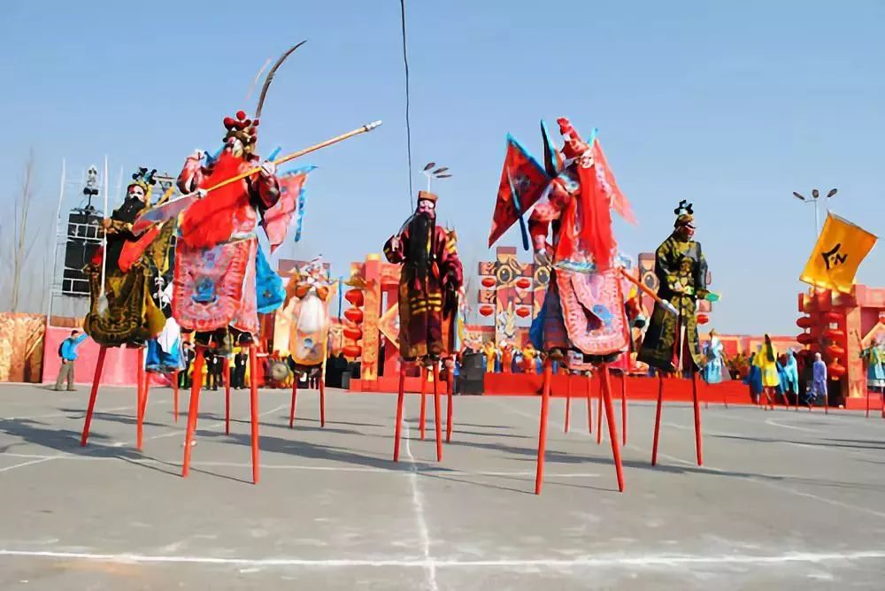 踩高跷曲谱_踩高跷卡通图片