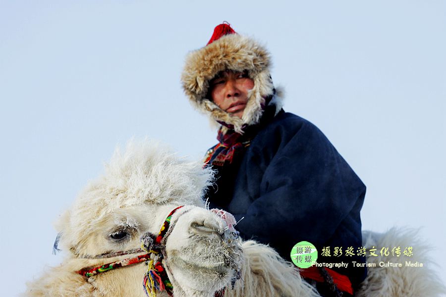 博尔贾市因勃尔吉亚蒙古部落早期曾在此生产活动而得名.