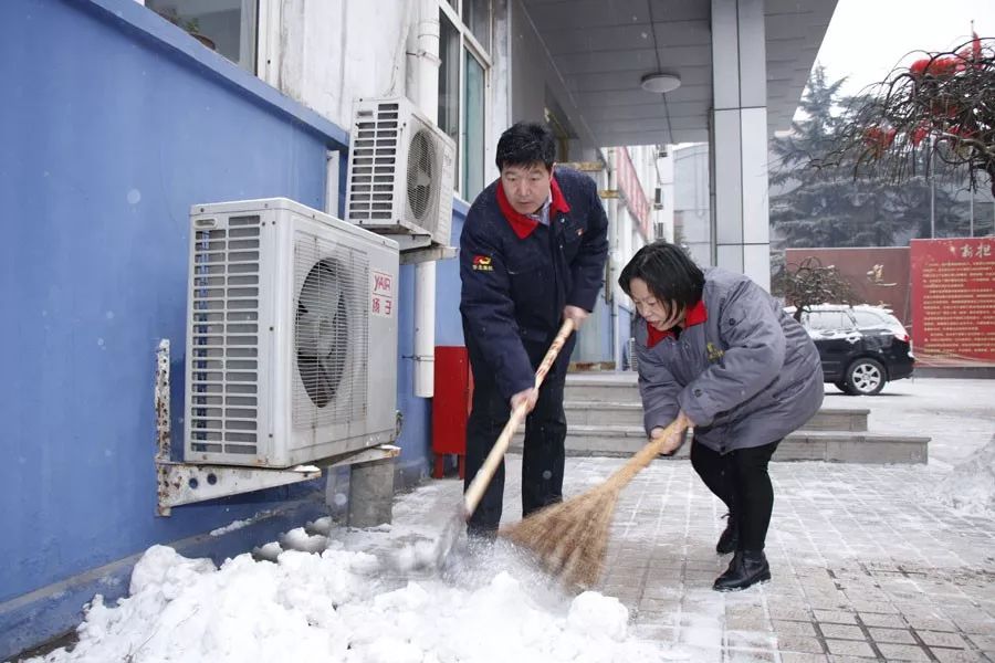 瑞雪兆丰年充分彰显集体扫雪的力量