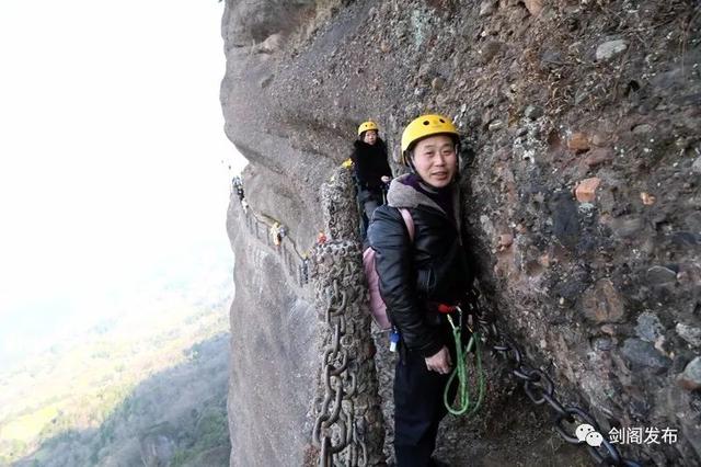 "我去年夏天来过剑门关,走的是"剑门鸟道"上山,回去给大家说,都想来