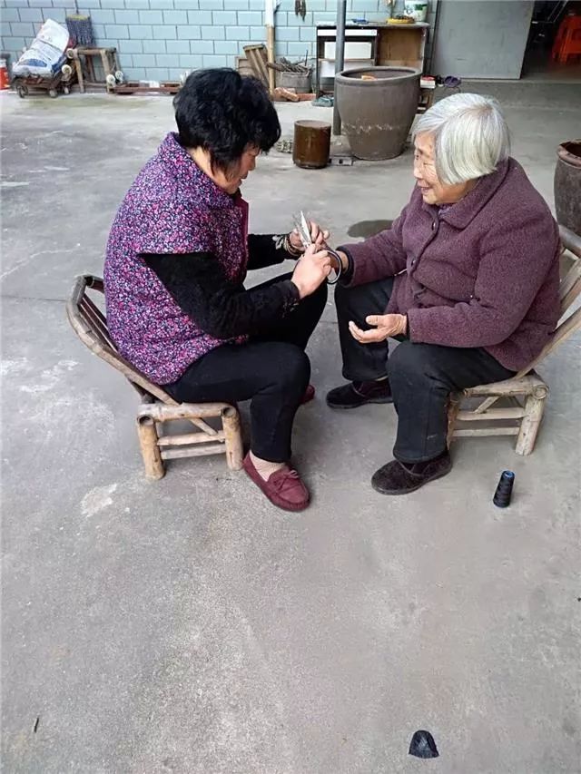 一日晒一家径山镇潘板桥村谢爱玉家庭建平安小家服务为大家