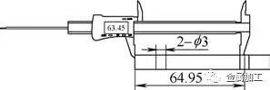 为避免由于孔径误差造成孔距的测量误差,可用以下方法进行测量:两次