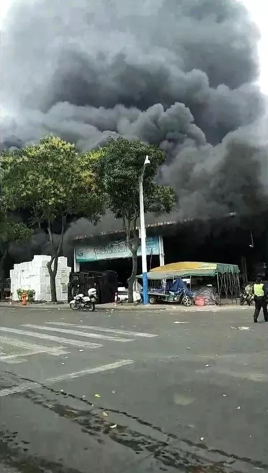 小榄竟然有人纵火烧市场!嫌疑人被抓,警方通报来了!