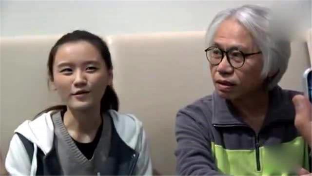 63岁李坤城和23岁女友相恋6年,情人节透露感情现状,打破流言