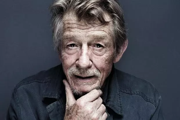 9 然后凶列姆又请去 约翰·赫特(john hurt)扮演堂凶诃德.