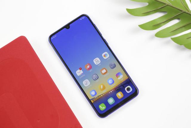 vivo z3i 标准版评测:水滴屏彰显时尚,强劲配置酣畅体验