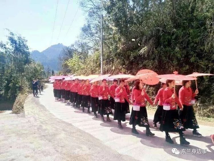 2019年大年初三,东兰县花香乡坡峨村纳勒屯首届金花回娘家大团聚!