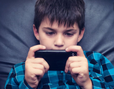 青少年厌学网瘾心理咨询\游戏不可怕家长引导是关键
