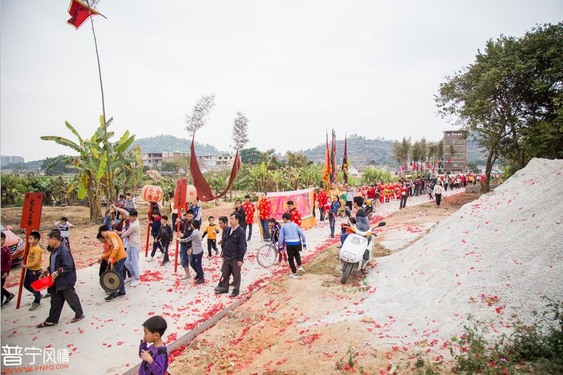 普宁某村"走老爷绕椅条",更想不到的是._白坑村