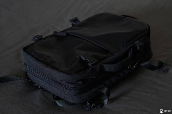  "Essential Lacrosse Travel Bag: The Ultimate Companion for Every Lacrosse Player"