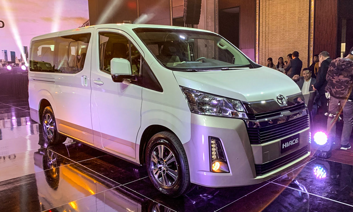时隔15年大改款全新的第六代2019丰田海狮hiace面包车