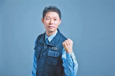 最美警察:李锦平小明将会为您逐一讲述.