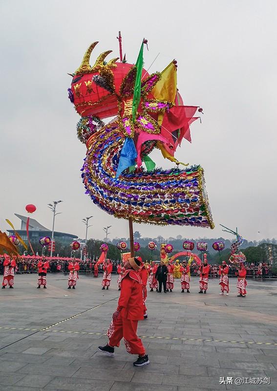 国家级非遗 汉阳高龙首义广场闹元宵,引数万观众围观和点赞!