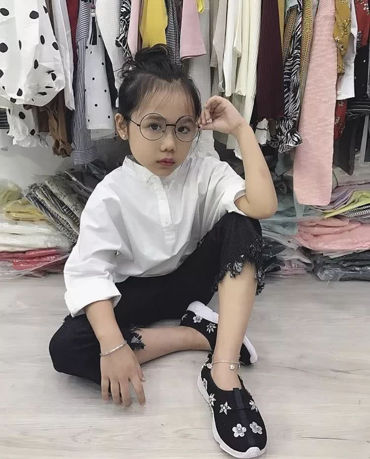 氣場壓過超模！越南最近超火的8歲酷女孩，你真不能不知道！ 時尚 第12張
