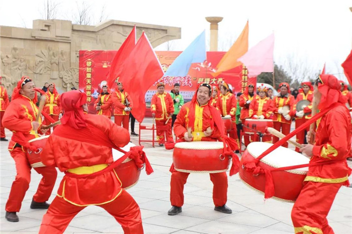 湖滨区第五届"东城擂鼓"鼓舞大赛 擂响黄河岸边