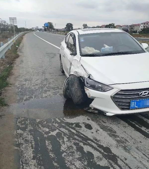 鹰潭又发生三起车祸现场