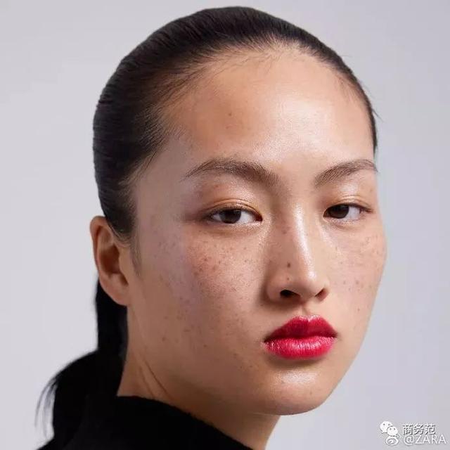 原創
            嫌ZARA選的中國女模特太醜，大概是習慣了「網紅濾鏡」審美...... 時尚 第2張