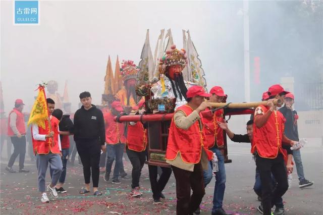 古雷镇古城全村老少:恭送王公及众神明入庙,祈福合社平安