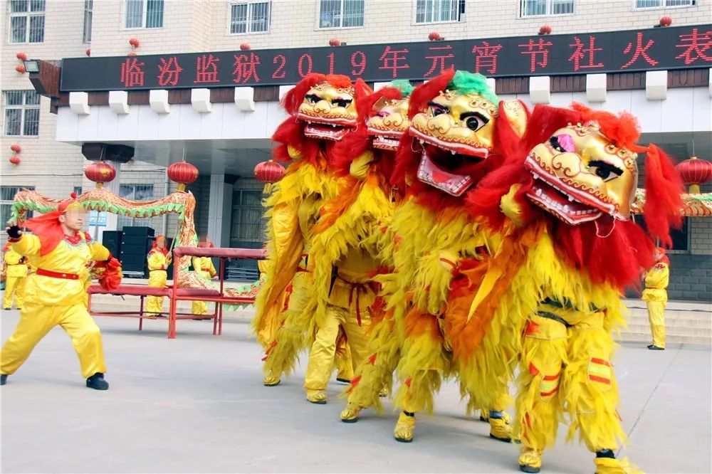 实拍临汾元宵节最特殊的社火表演!