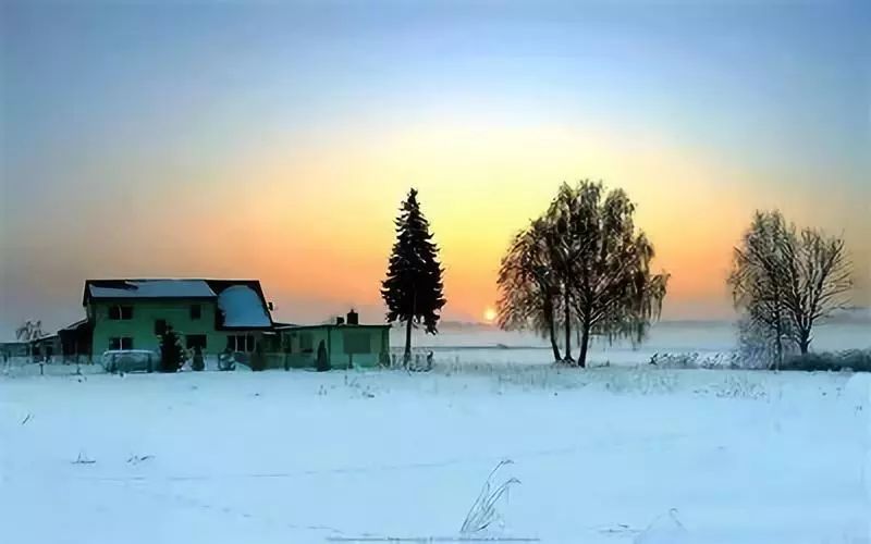 描写雪中的小木屋