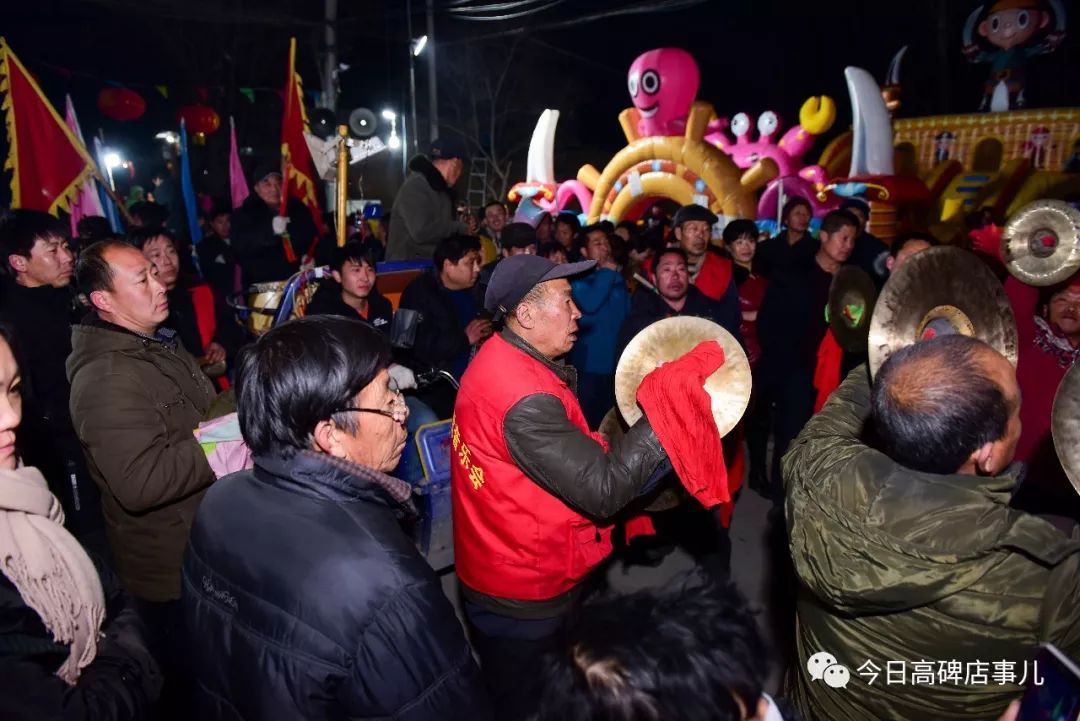 标题美燃了摄影家何彦强镜头里的冰雹会