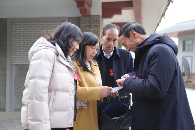 (全媒体记者 丁小岚王彦达李楠宋戈郭云莲魏宁刘淑萍)2月22日上午